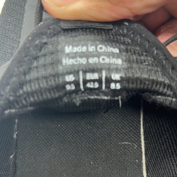 Madden Mens casual stretch shoes with Ortholite. Color: black, white, Size: 9.5 - Picture 9 of 9